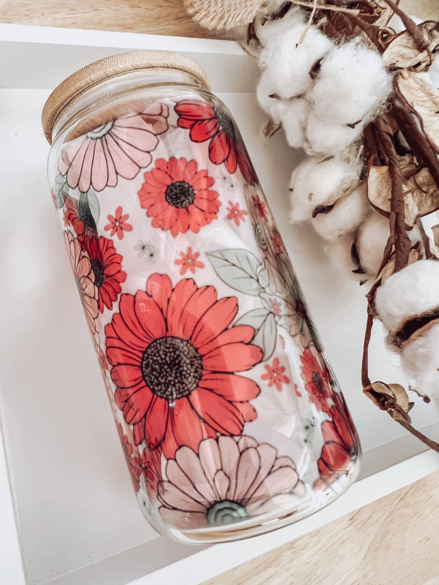 Christmas Floral 16 oz Glass Cup with Bamboo Lid