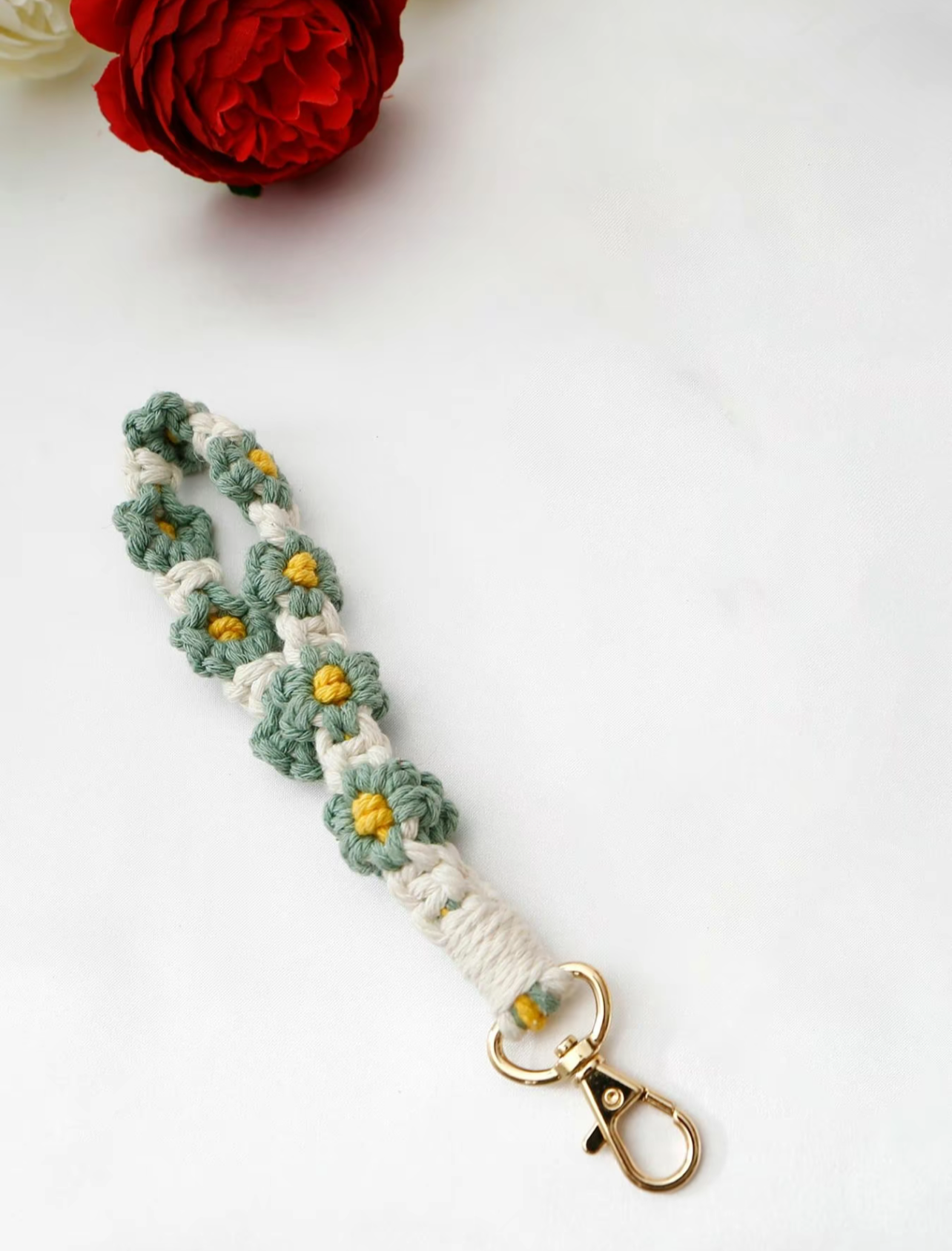 Crochet Flower Keychain: Green