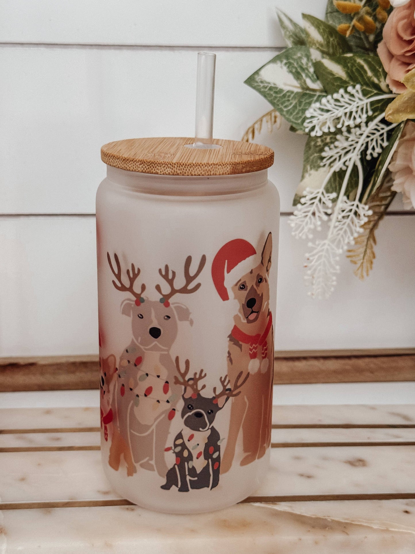 Christmas Dogs 16oz Glass Cup with Bamboo Lid: Clear