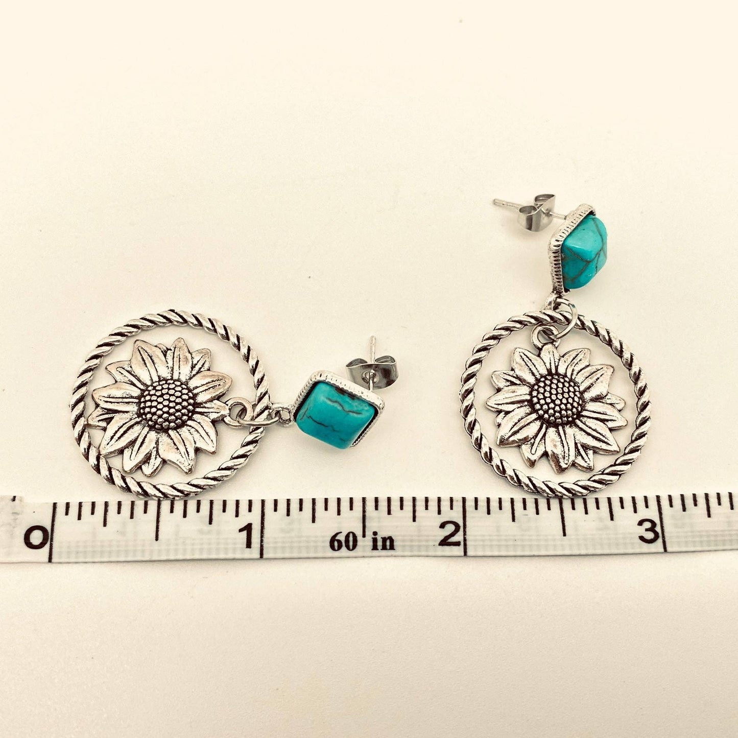 Western Style Sunflower Pendant Earrings